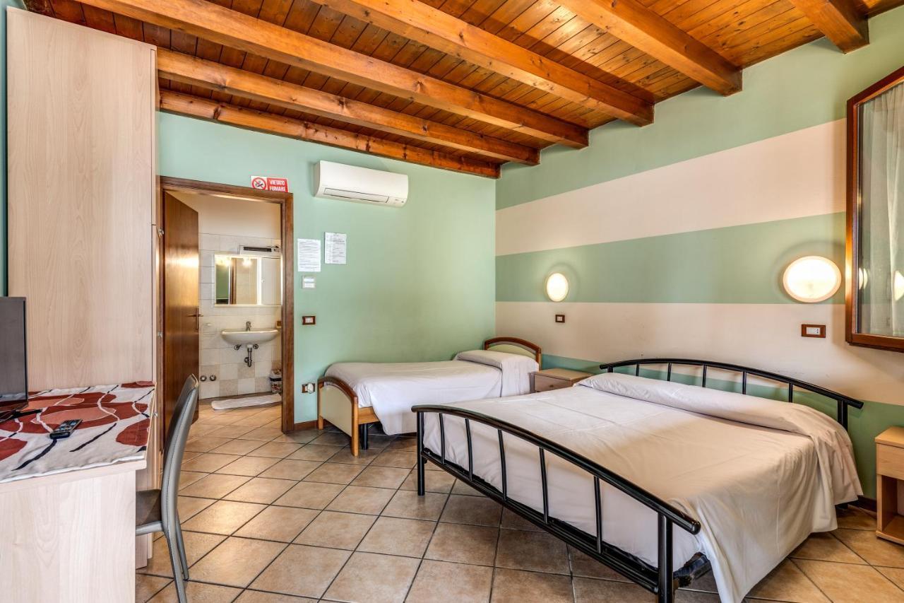 קסטיליונה דלה סטיביירה Agriturismo Pozzo Fiorito מראה חיצוני תמונה