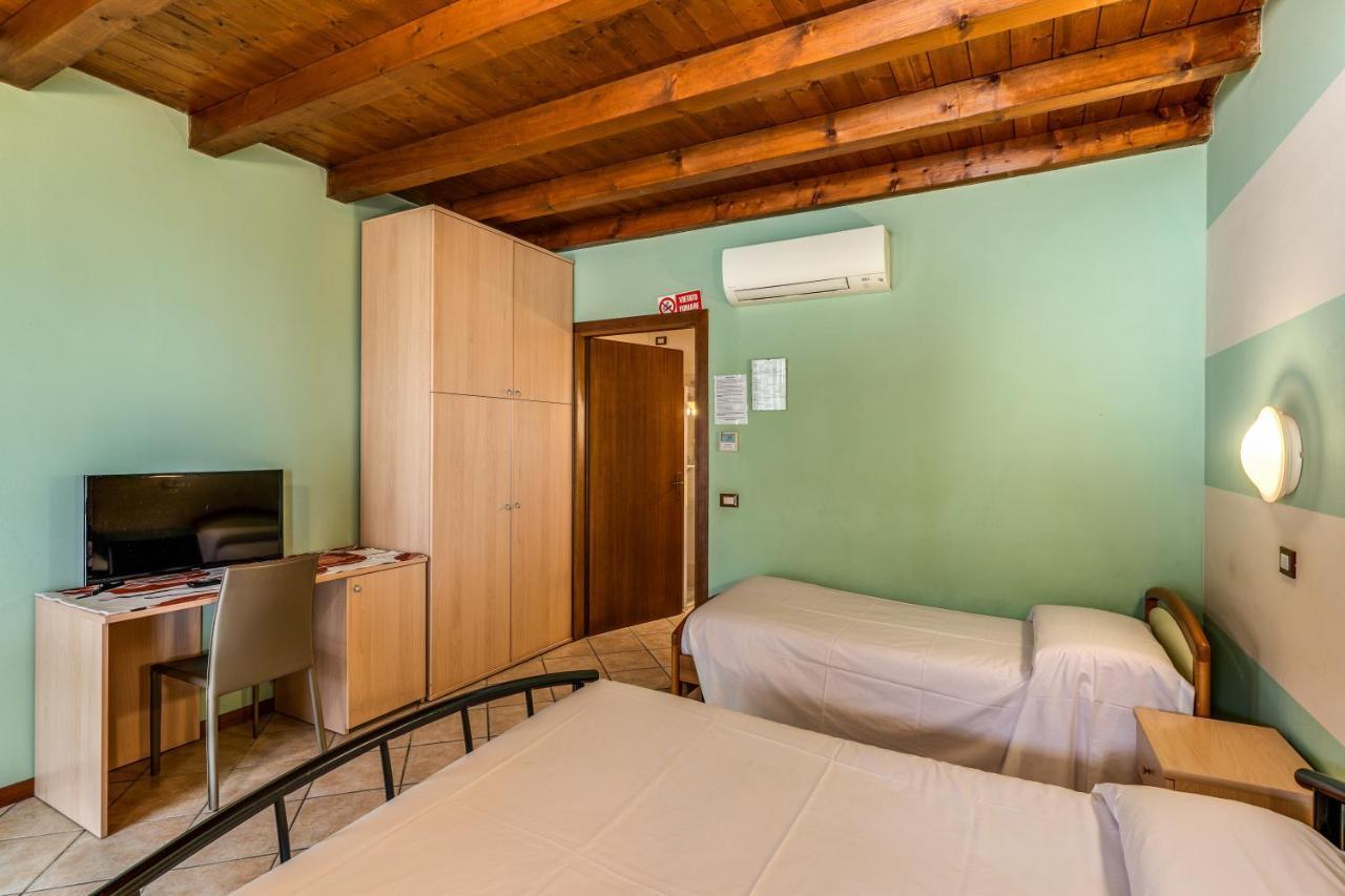 קסטיליונה דלה סטיביירה Agriturismo Pozzo Fiorito מראה חיצוני תמונה