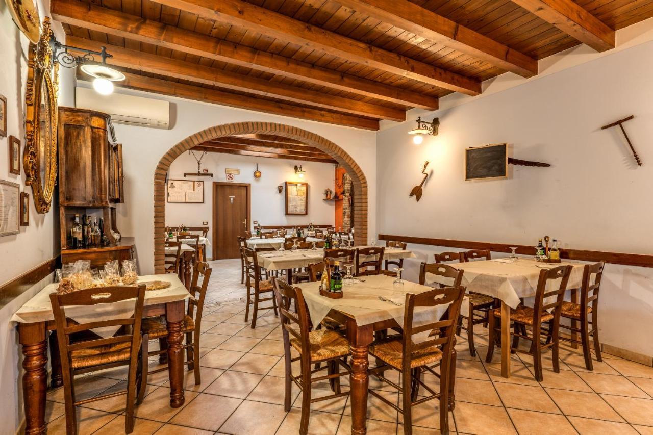 קסטיליונה דלה סטיביירה Agriturismo Pozzo Fiorito מראה חיצוני תמונה