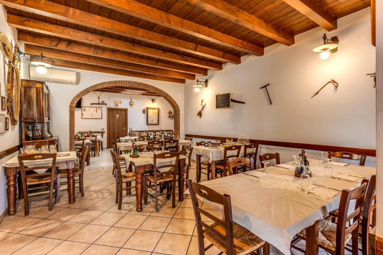 קסטיליונה דלה סטיביירה Agriturismo Pozzo Fiorito מראה חיצוני תמונה
