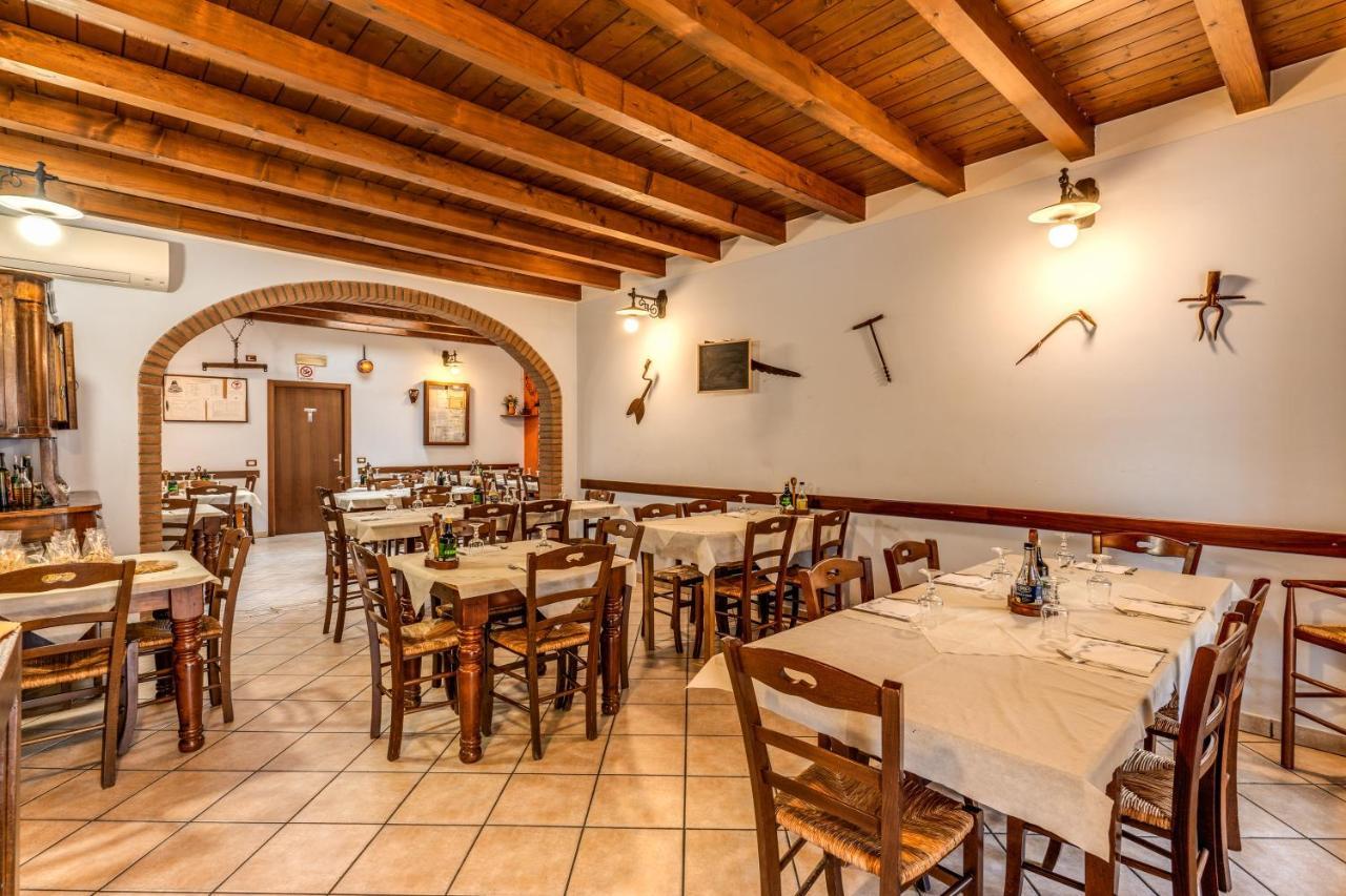 קסטיליונה דלה סטיביירה Agriturismo Pozzo Fiorito מראה חיצוני תמונה