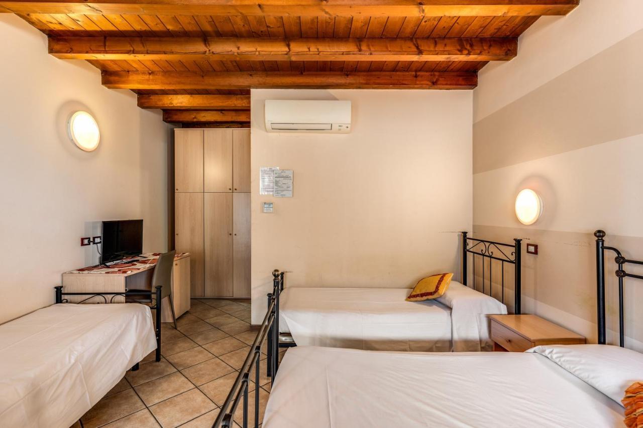 קסטיליונה דלה סטיביירה Agriturismo Pozzo Fiorito מראה חיצוני תמונה