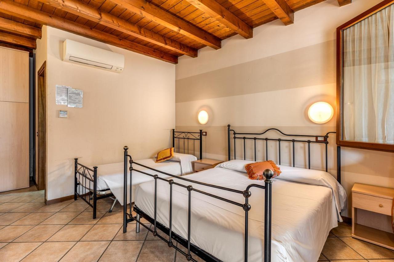 קסטיליונה דלה סטיביירה Agriturismo Pozzo Fiorito מראה חיצוני תמונה