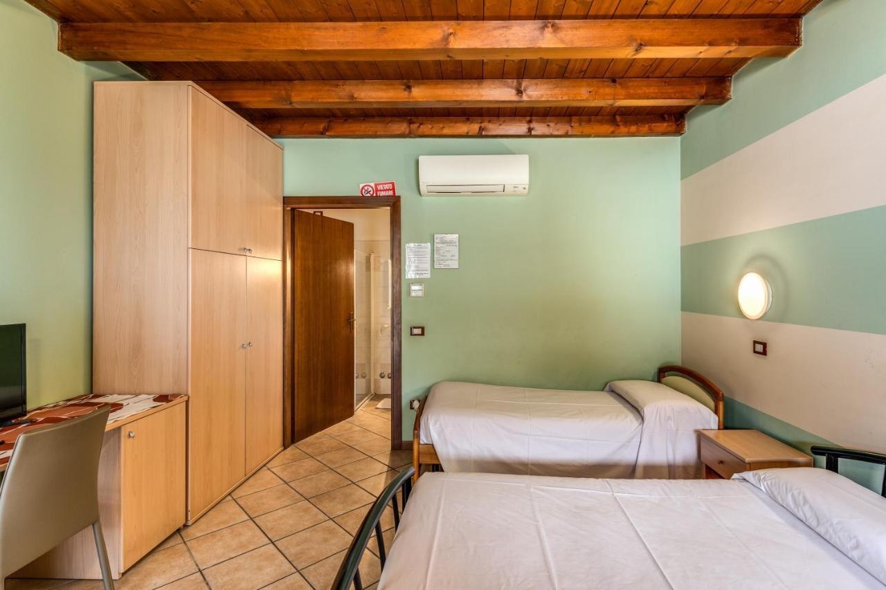 קסטיליונה דלה סטיביירה Agriturismo Pozzo Fiorito מראה חיצוני תמונה